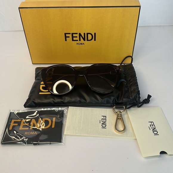 New Authentic 💯FENDI Brown Gradient Cat Eye Ladies Sunglasses FE40047I 55F 54 - Picture 10 of 12